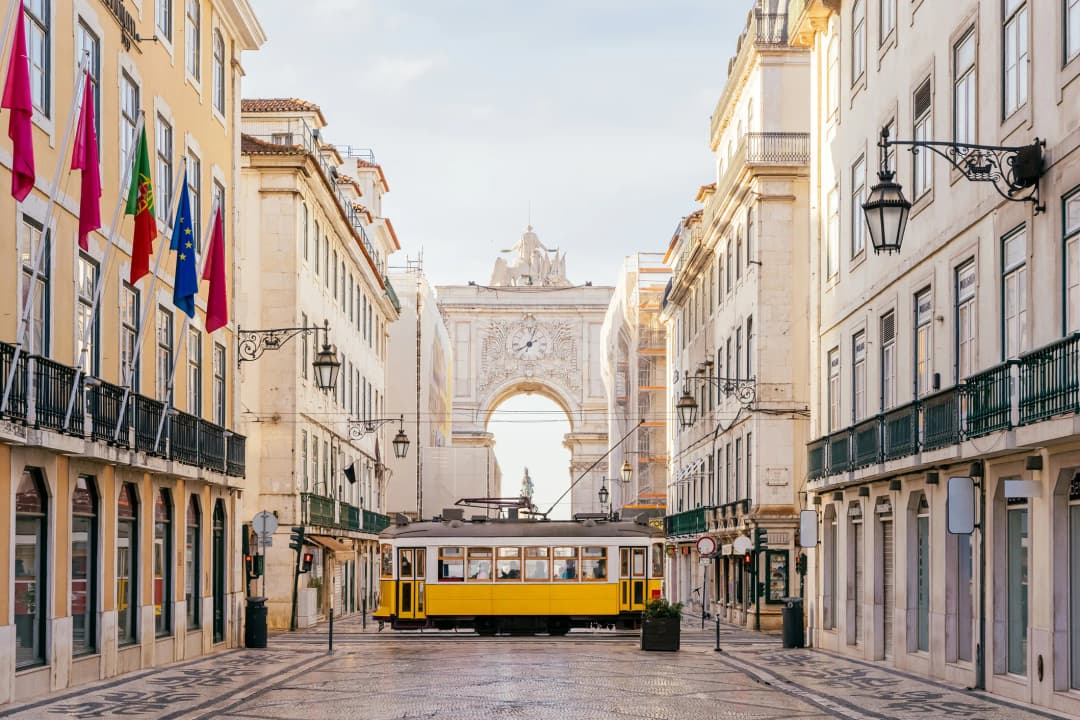Mortgage Broker in Lisbon — Expert Help for Expats